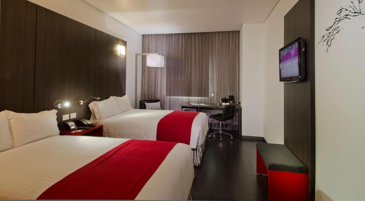 Ramada Encore By Wyndham Guadalajara Sur Palomar Экстерьер фото