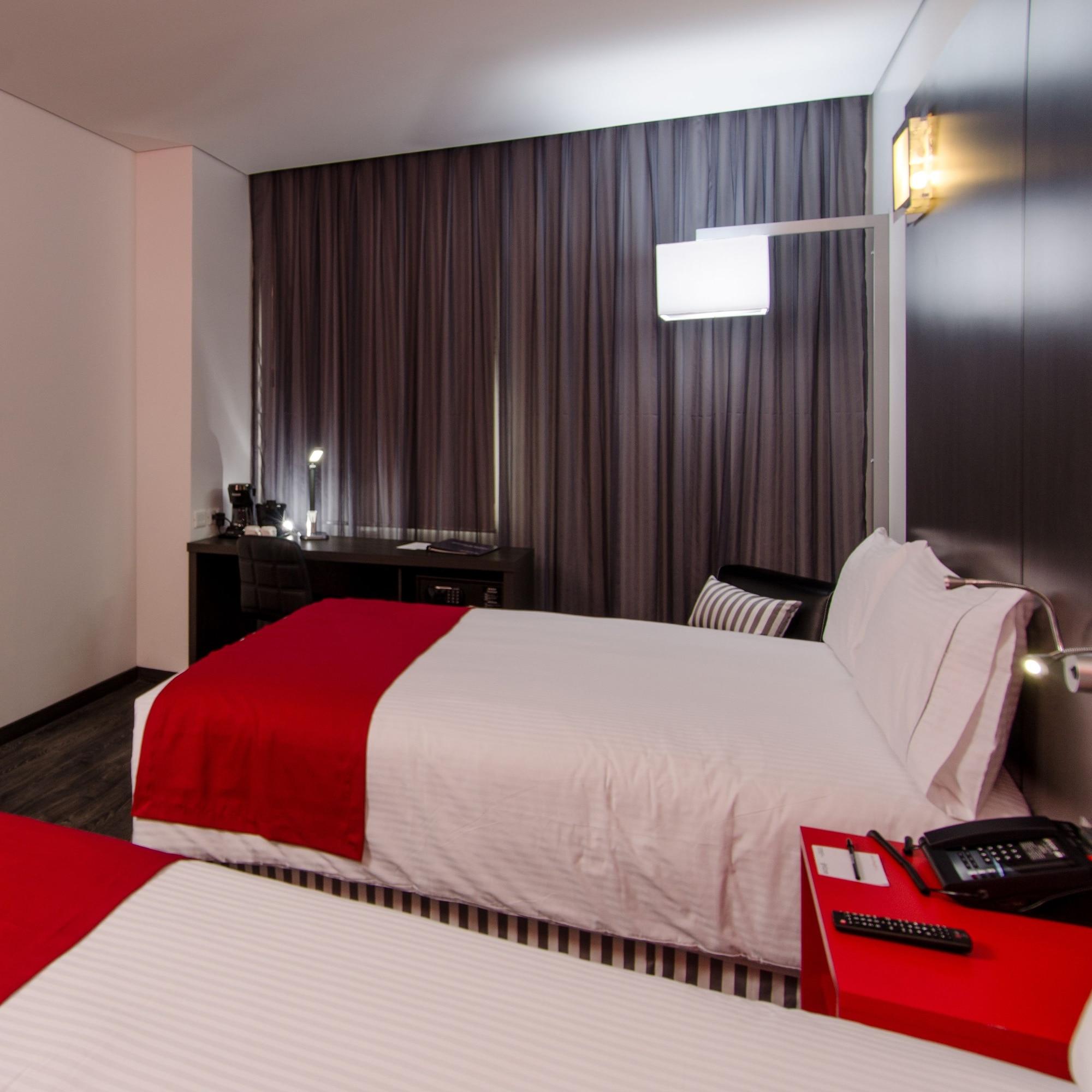 Ramada Encore By Wyndham Guadalajara Sur Palomar Экстерьер фото
