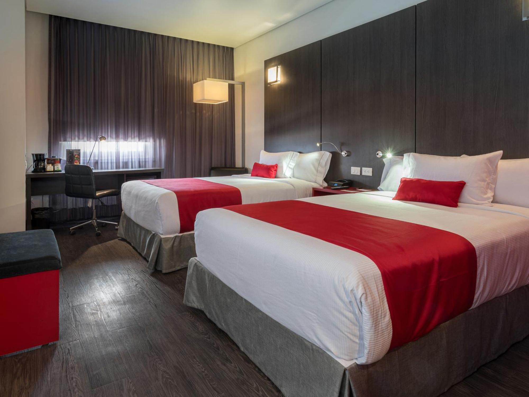 Ramada Encore By Wyndham Guadalajara Sur Palomar Экстерьер фото