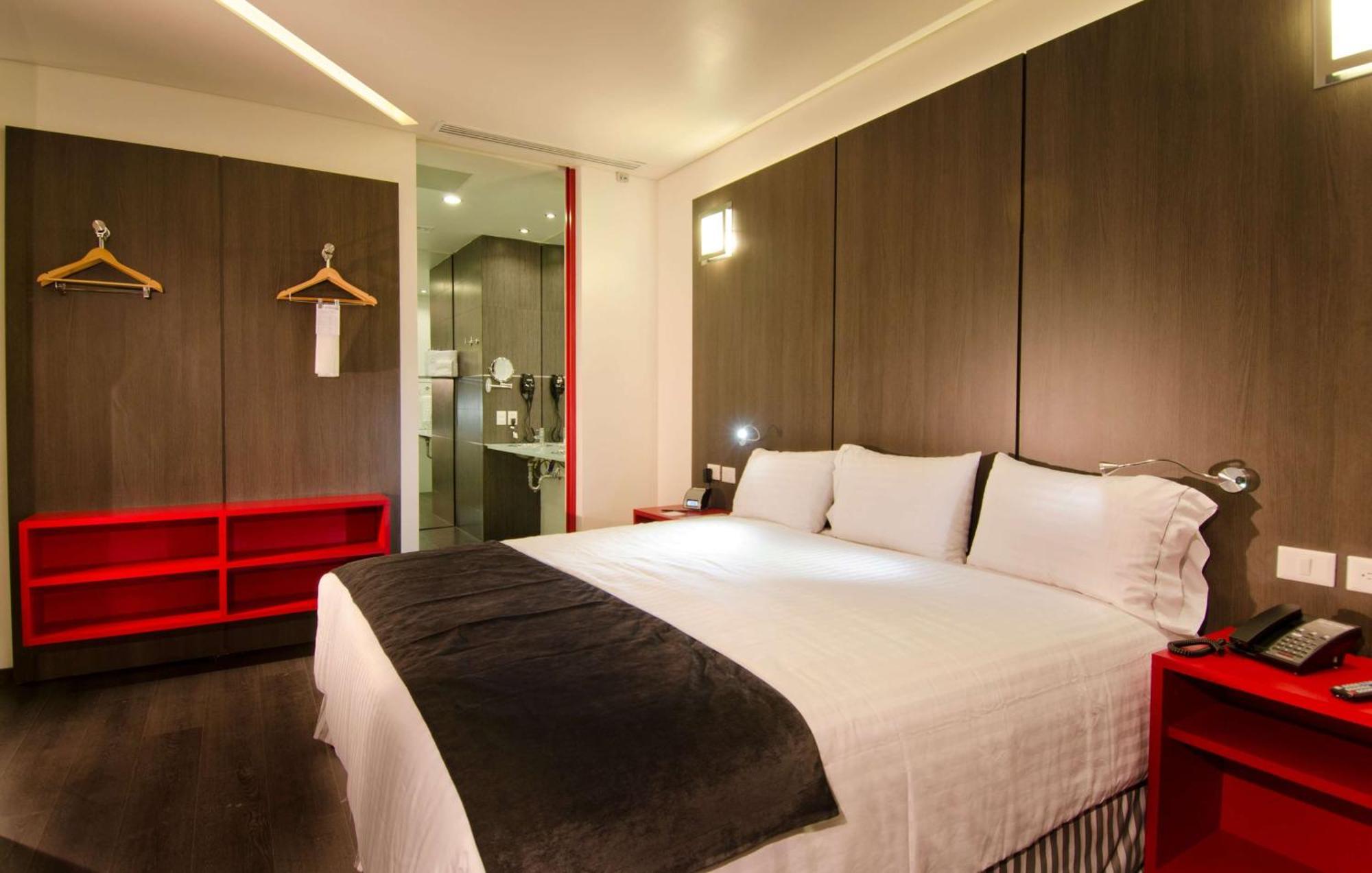 Ramada Encore By Wyndham Guadalajara Sur Palomar Экстерьер фото
